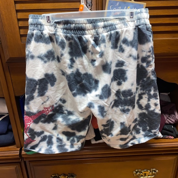 White and Black Tie-Dye True Religion shorts with big red budda logo - Picture 3 of 3